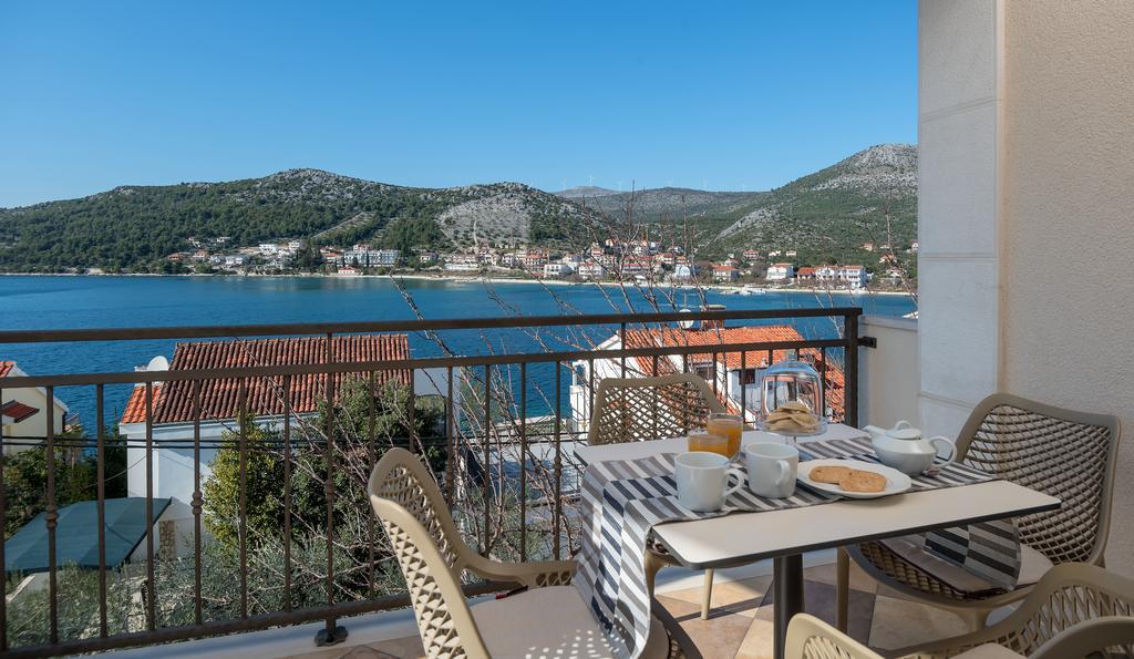 Arka Trogir Apartments - Seget Vranjica Exterior foto
