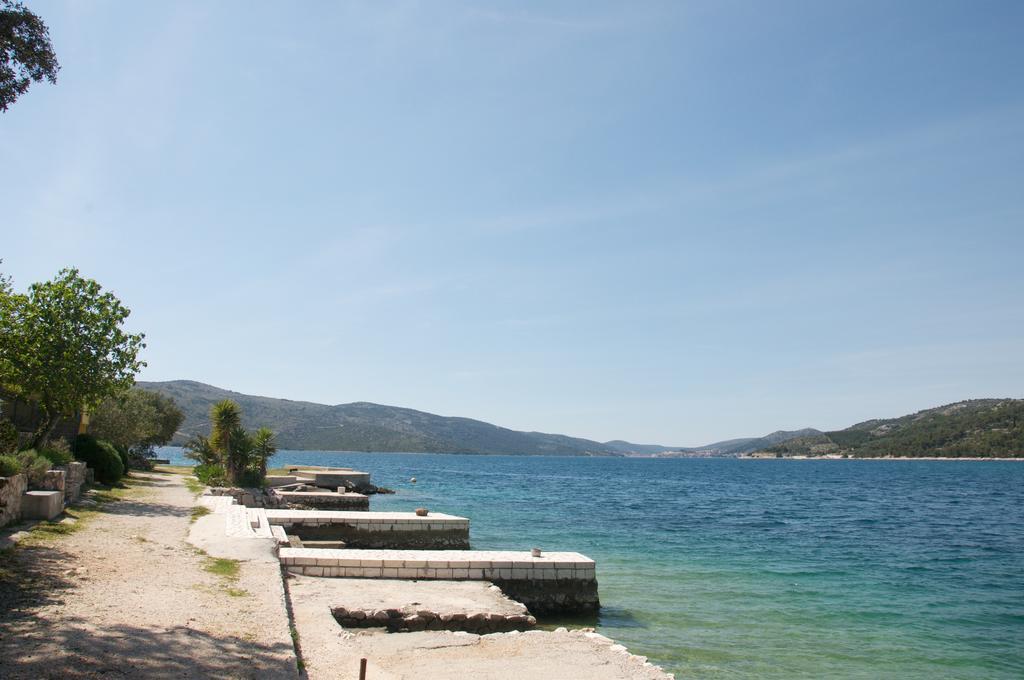 Arka Trogir Apartments - Seget Vranjica Exterior foto